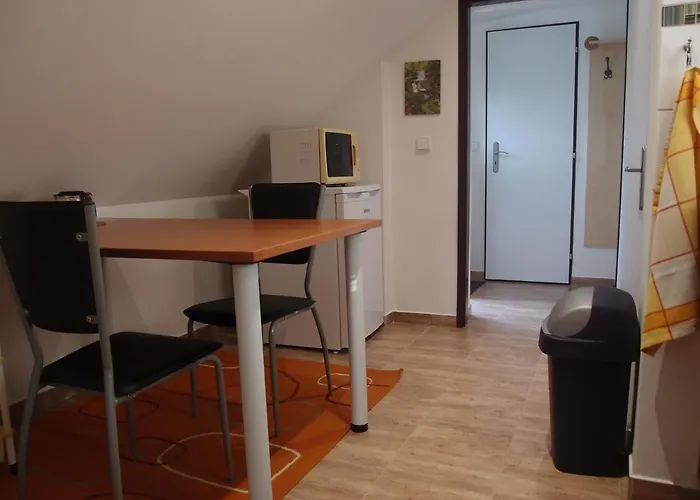 Cabák 3*
